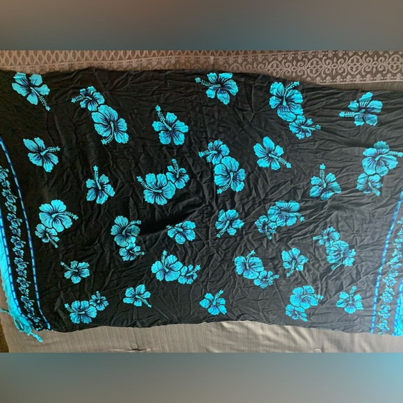 Vintage Hawaiian Floral Tropical Blanket Cover Up Scarf Black Turquoise Blue - Picture 1 of 9